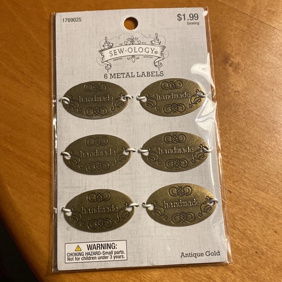 Sewology 12 Metal Labels 2 Packages Handmade New - Picture 3 of 3